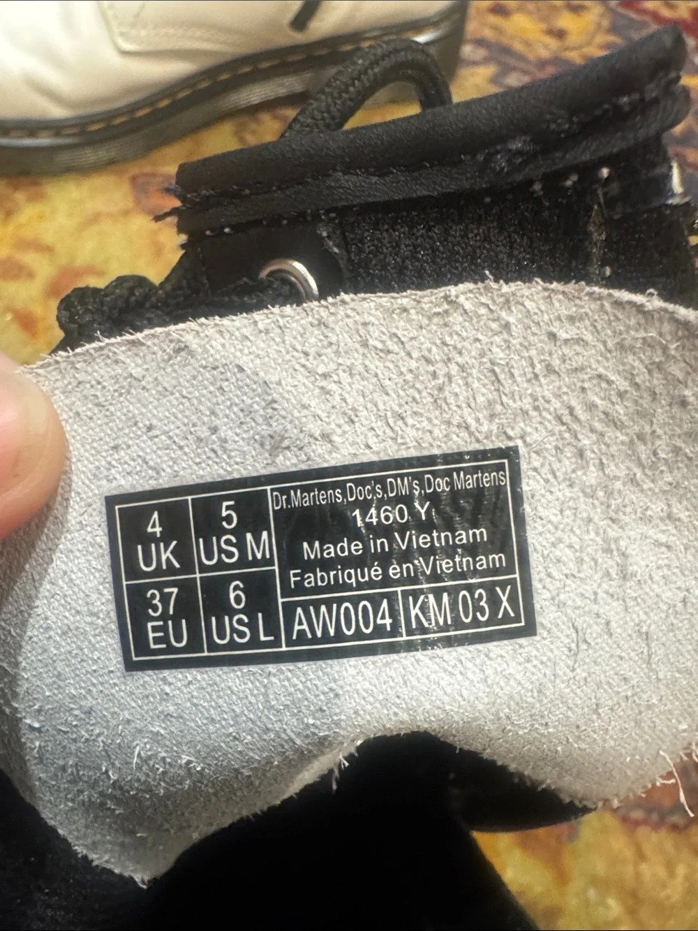 Dr Martens kids White 8 eye Lace-Up Boots excellent condition